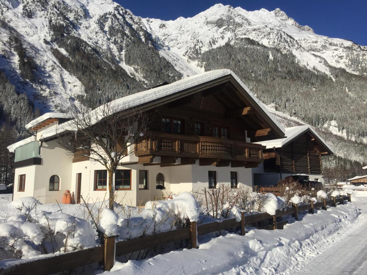 Apart Armin Längenfeld Exteriör bild